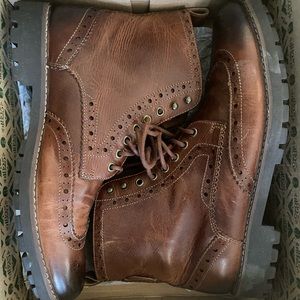 Clark’s mens brown boots. Size 12